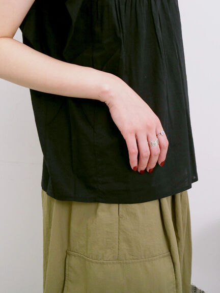 【Made in India】フリル袖レースピンタックブラウス（オフホワイト/ブラック/レッド）｜Samansa Mos2 blue（サマンサモスモス ブルー）通販