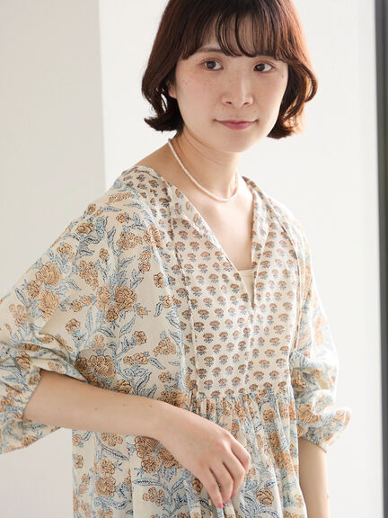 【Made in India】花柄ワンピース（チャコールグレー/ブルー/キナリ）｜Samansa Mos2 blue（サマンサモスモス ブルー）通販
