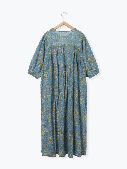 【Made in India】花柄ワンピース（チャコールグレー/ブルー/キナリ）｜Samansa Mos2 blue（サマンサモスモス ブルー）通販