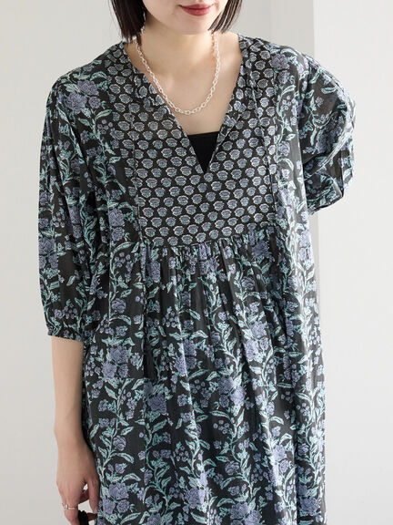 【Made in India】花柄ワンピース（チャコールグレー/ブルー/キナリ）｜Samansa Mos2 blue（サマンサモスモス ブルー）通販