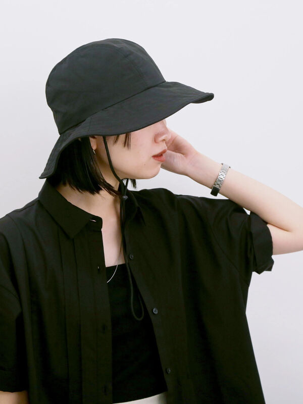 【UVカット・撥水加工】クラウン切替ハット（ブラック）｜Samansa Mos2 blue（サマンサモスモス ブルー）通販