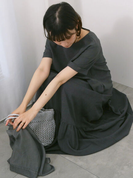 リネンタッチマキシティアードワンピース（チャコールグレー/ブラック/グリーン）｜Samansa Mos2 blue（サマンサモスモス ブルー）通販