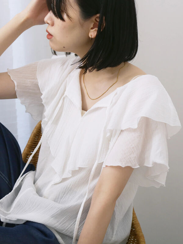 セール】 ◎フリルブラウス（オフホワイト/ブラック/ピンク/トップス