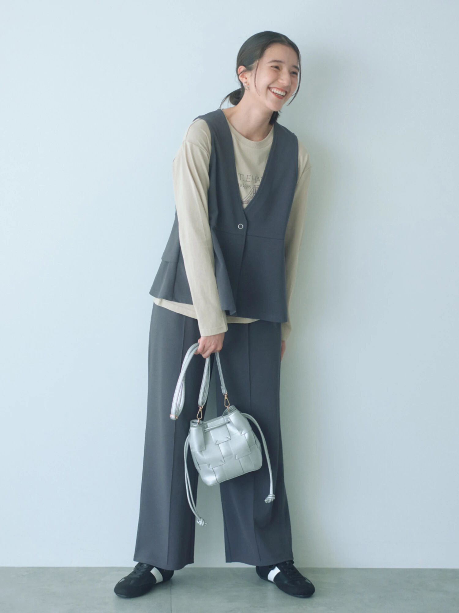 ストレートパンツ(セットアップ可)（グレー/チャコールグレー