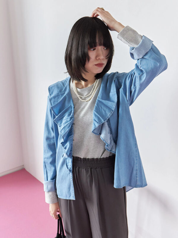 セール】 【ECO DENIM 】フリルブラウス（チャコールグレー/ブルー