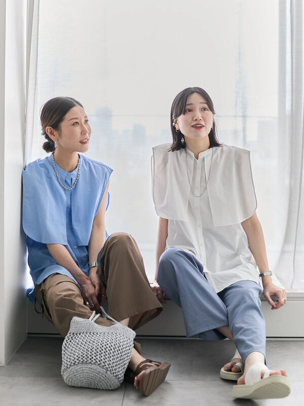 セール】 ケープブラウス（オフホワイト/ブラック/ブルー/トップス