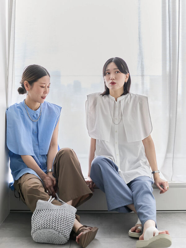 セール】 ケープブラウス（オフホワイト/ブラック/ブルー/トップス