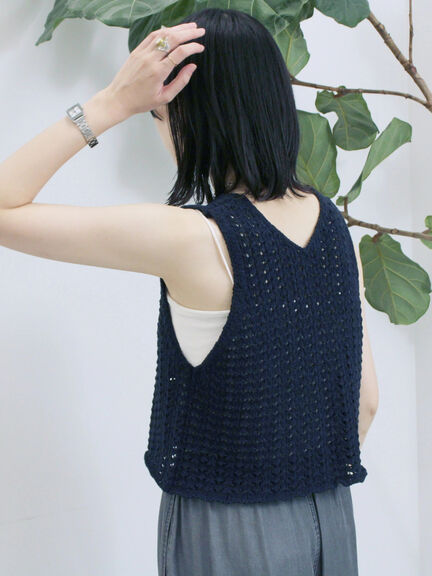 テープヤーン透かしニットベスト（チャコールグレー/ブラウン/キナリ）｜Samansa Mos2 blue（サマンサモスモス ブルー）通販