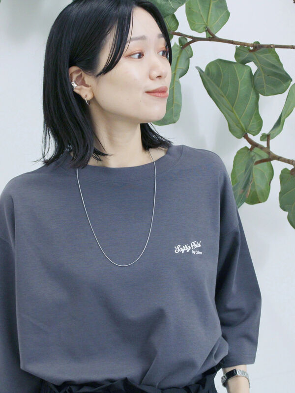 ポンチロゴ刺繍プルオーバー（チャコールグレー）｜Samansa Mos2 blue（サマンサモスモス ブルー）通販