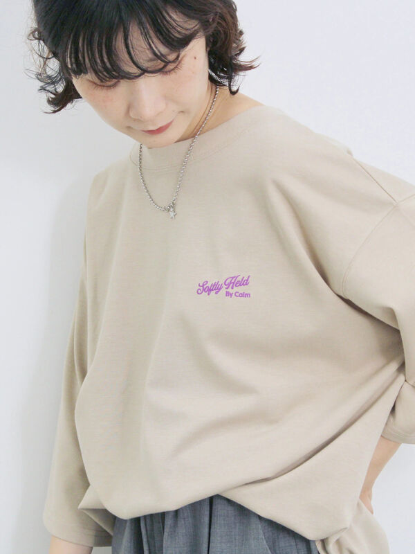 セール】 ポンチロゴ刺繍プルオーバー（オフホワイト/チャコールグレー