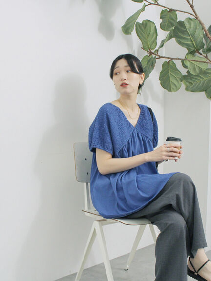◎【接触冷感】シャーリングVネックプルオーバー（オフホワイト/ブラック/ブルー）｜Samansa Mos2 blue（サマンサモスモス ブルー）通販