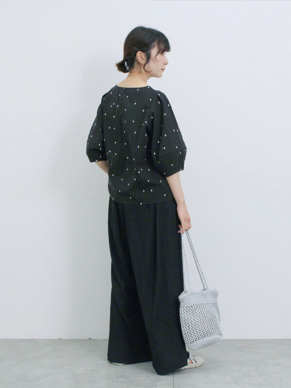 セール】 ◎ドット刺繍ブラウス（オフホワイト/ブラック