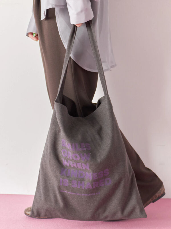 セール】 フロッキーロゴトート（チャコールグレー/ライトベージュ