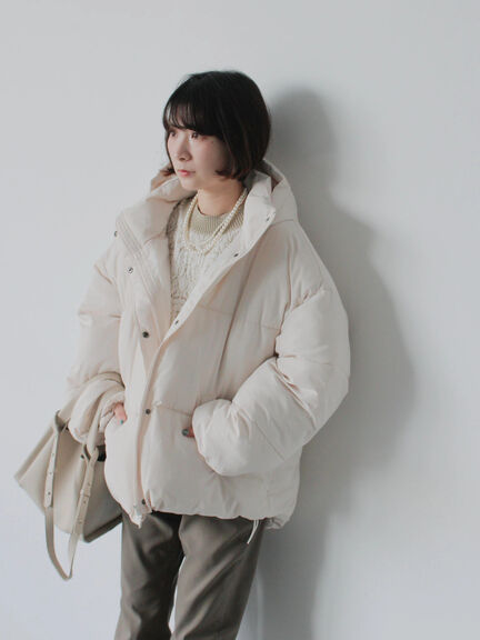 裾ラウンド中綿ブルゾン（ブラック/ライトベージュ/キナリ）｜Samansa Mos2 blue（サマンサモスモス ブルー）通販