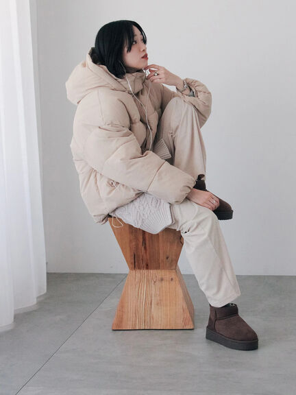 裾ラウンド中綿ブルゾン（ブラック/ライトベージュ/キナリ）｜Samansa Mos2 blue（サマンサモスモス ブルー）通販