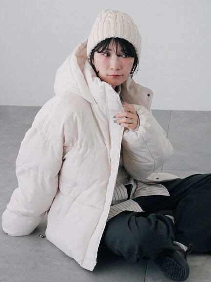 裾ラウンド中綿ブルゾン（ブラック/ライトベージュ/キナリ）｜Samansa Mos2 blue（サマンサモスモス ブルー）通販