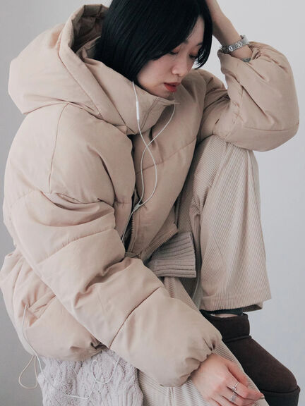 裾ラウンド中綿ブルゾン（ブラック/ライトベージュ/キナリ）｜Samansa Mos2 blue（サマンサモスモス ブルー）通販