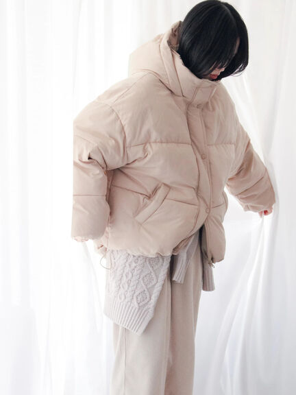 裾ラウンド中綿ブルゾン（ブラック/ライトベージュ/キナリ）｜Samansa Mos2 blue（サマンサモスモス ブルー）通販