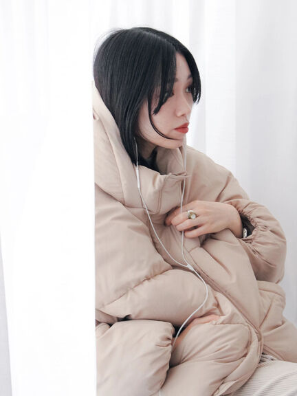 裾ラウンド中綿ブルゾン（ブラック/ライトベージュ/キナリ）｜Samansa Mos2 blue（サマンサモスモス ブルー）通販