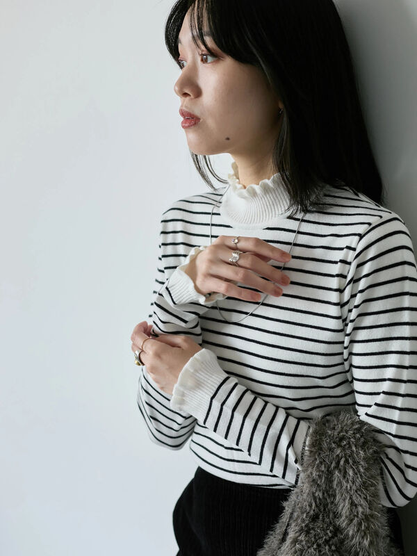 フリル衿ニットプルオーバー（オフホワイト/ホワイト/ブラック/S