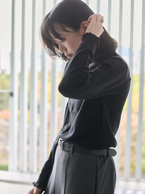 フリル衿ニットプルオーバー（オフホワイト/ホワイト/ブラック/S