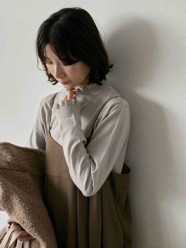 セール】 フリル衿ニットプルオーバー（オフホワイト/ホワイト