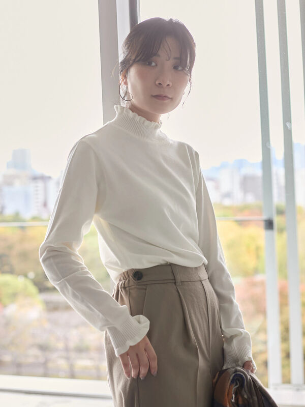 フリル衿ニットプルオーバー（オフホワイト/ホワイト/ブラック/S