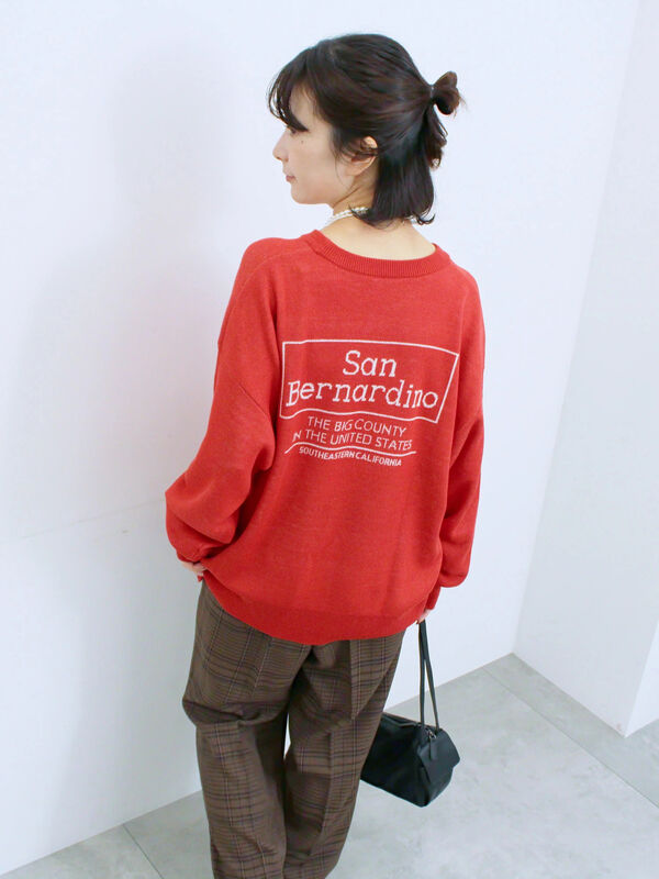 セール】 アソートロゴジャガードニットプルオーバー（オフホワイト