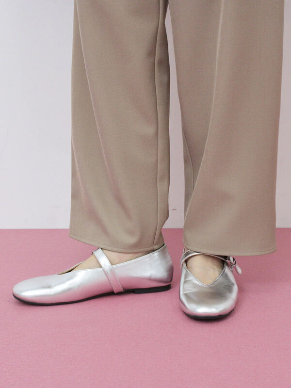 セール】 Vカットメリージェーン（シルバー/ブラック/モカ/シューズ