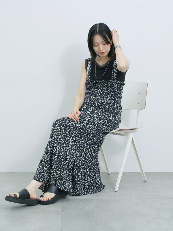 美品 ハロッズ ブラック 花柄 ワンピース 2（M） 4172✠ 美品 ハロッズ ブラック 花柄 ワンピース 2