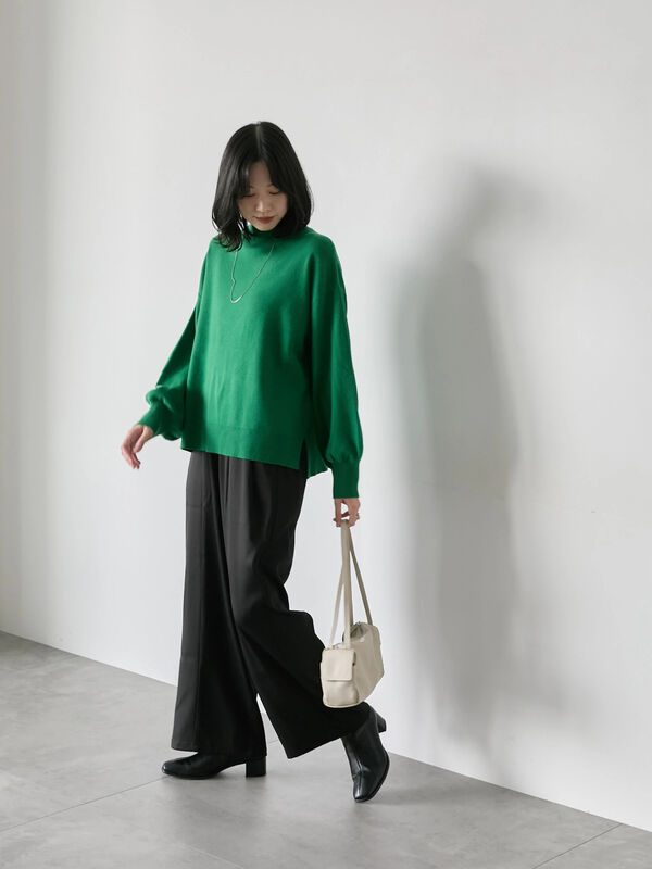 Hug knit】袖ボリュームハイネックプルオーバー（ブラック/レッド