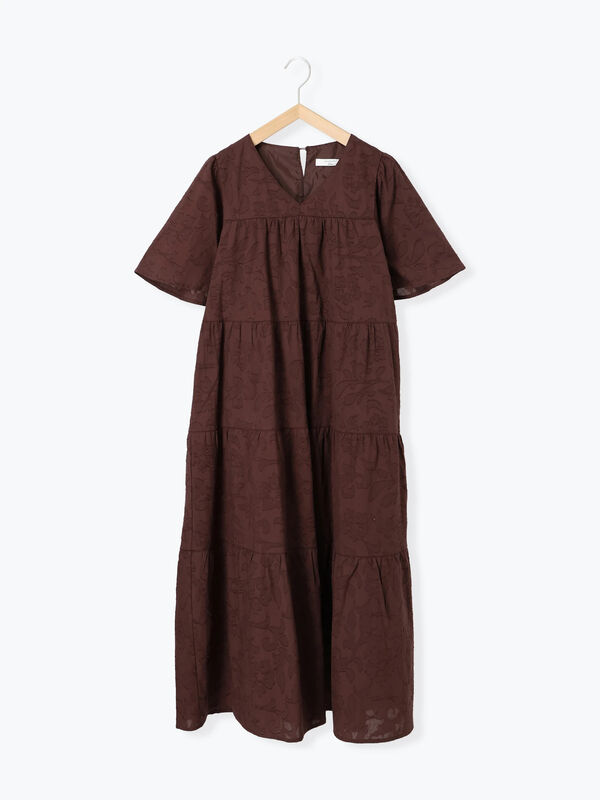 ※ s’ Aga ティアードワンピース　定価24,000円.*˚‧ セール】 花ジャガードティアードワンピース（ブラック/ボルドー