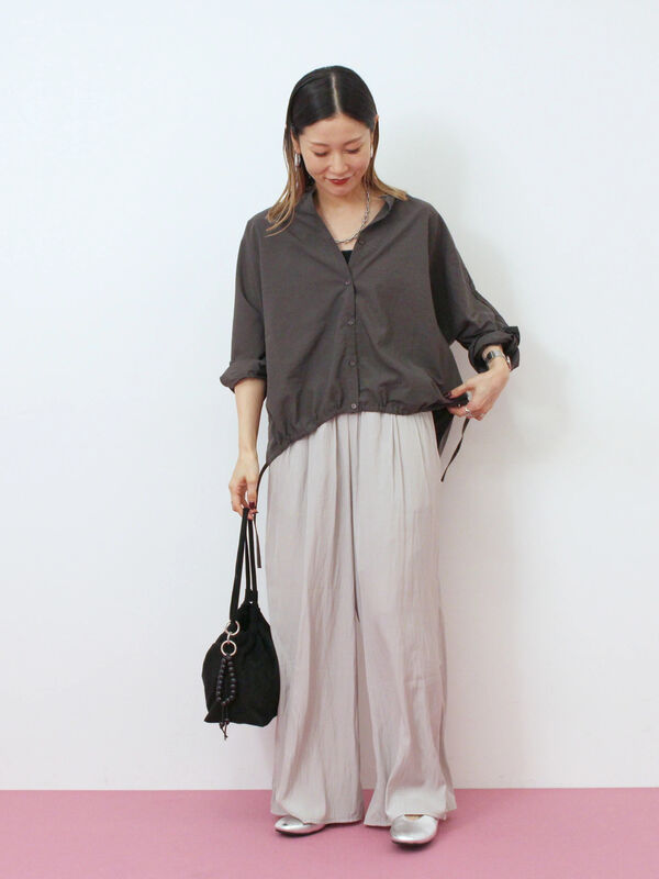 【tosmo】 セール】 裾ドロストドルマンブラウス（チャコールグレー/ベージュ