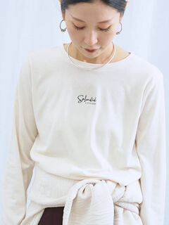 セール】 ワンポイント刺繍プルオーバー（オフホワイト