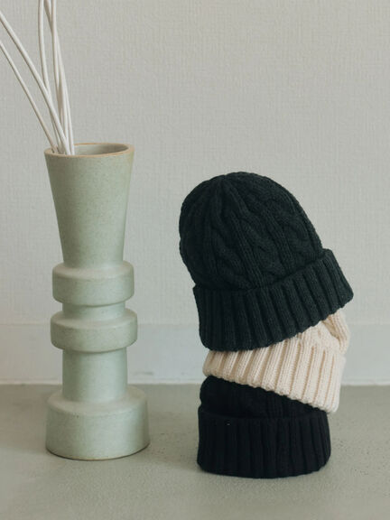 ケーブルニット帽（チャコールグレー/ブラック/キナリ）｜Samansa Mos2 blue（サマンサモスモス ブルー）通販