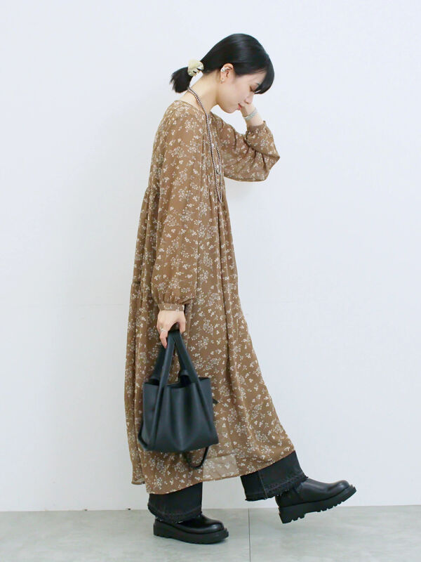 セール】 ◎花柄ワンピース（ブラック/ブラウン/キナリ/ワンピース