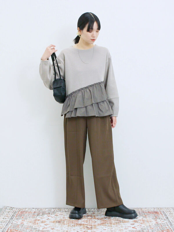 セール】 ペプラムドッキングプルオーバー（ブラック/ベージュ/キナリ