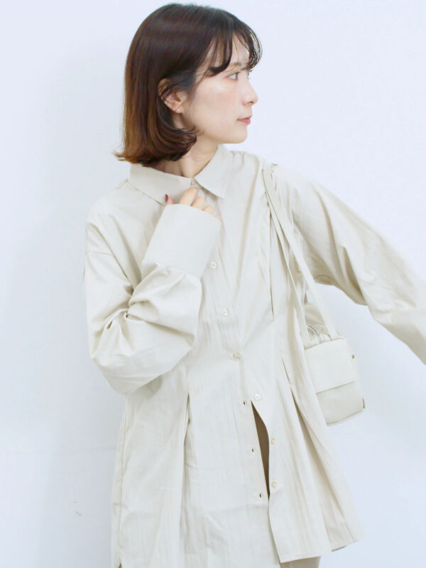 セール】 ◎マットサテンタックシャツ（チャコールグレー/ベージュ