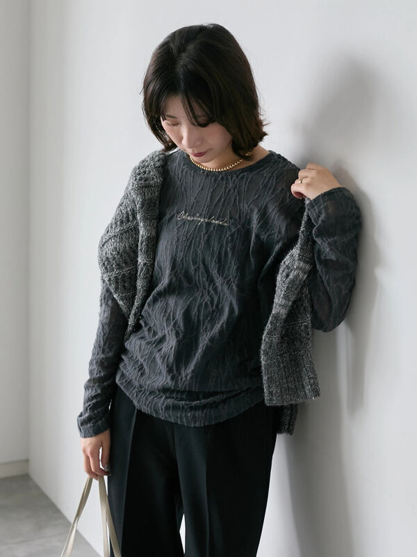 シアージャガードロゴ入りプルオーバー（オフホワイト