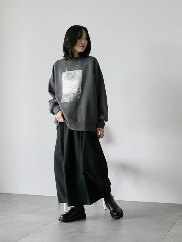 セール】 ◎箔プリントスウェット（オフホワイト/チャコールグレー