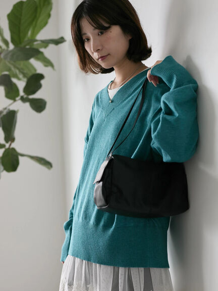 ◎Vネックニットプルオーバー（ブラック/レッド/ブルー/キナリ）｜Samansa Mos2 blue（サマンサモスモス ブルー）通販