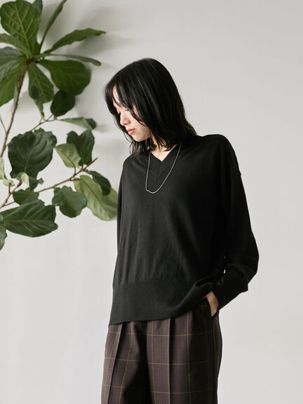 ◎Vネックニットプルオーバー（ブラック/レッド/ブルー/キナリ）｜Samansa Mos2 blue（サマンサモスモス ブルー）通販