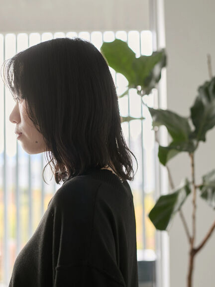 ◎Vネックニットプルオーバー（ブラック/レッド/ブルー/キナリ）｜Samansa Mos2 blue（サマンサモスモス ブルー）通販