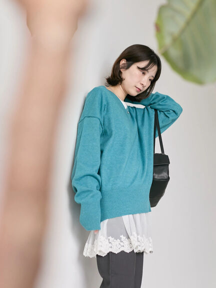 ◎Vネックニットプルオーバー（ブラック/レッド/ブルー/キナリ）｜Samansa Mos2 blue（サマンサモスモス ブルー）通販