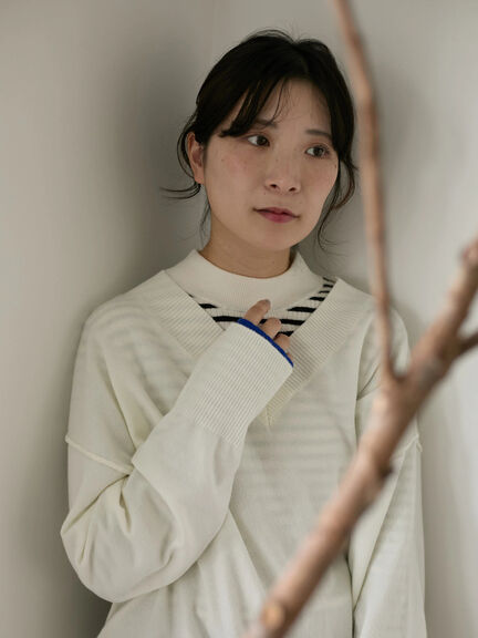 ◎Vネックニットプルオーバー（ブラック/レッド/ブルー/キナリ）｜Samansa Mos2 blue（サマンサモスモス ブルー）通販