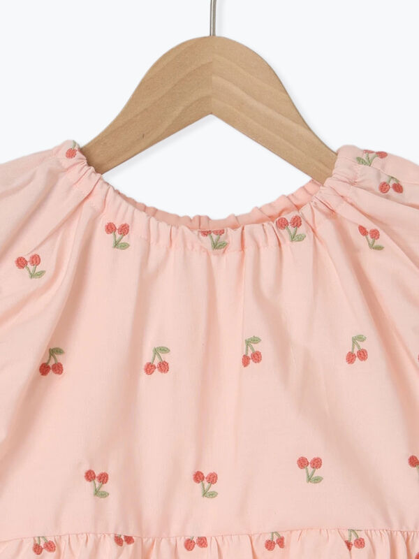 セール】 チェリー刺繍ノースリブラウス（オフホワイト/ピンク
