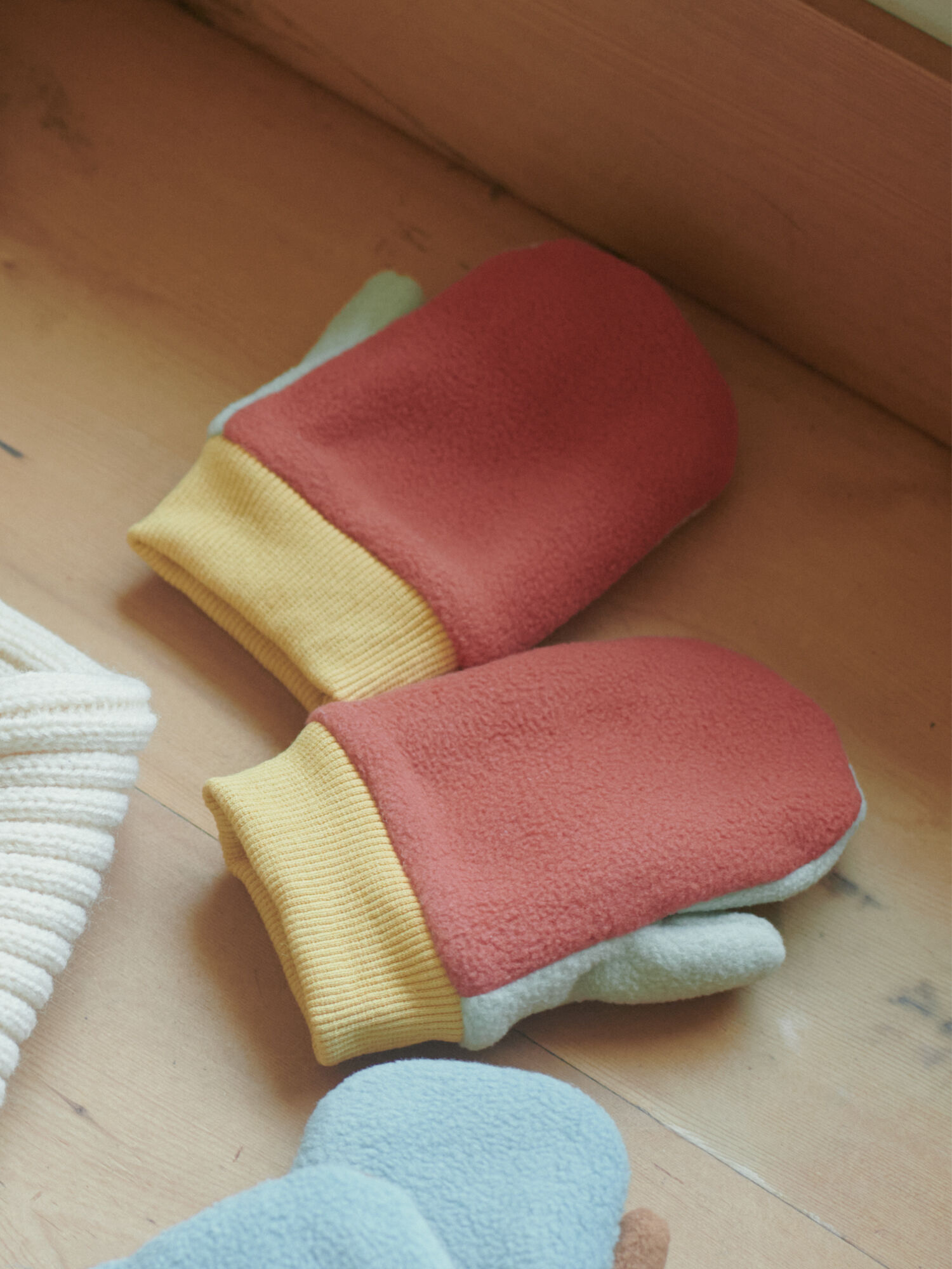 セール】 フリースミトン（レッド/ブルー/アクセサリー/ミトン・手袋