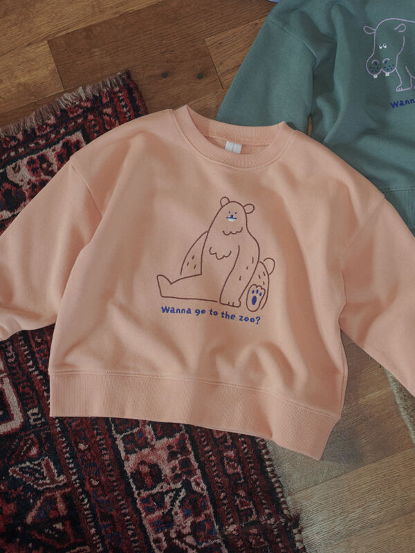 セール】 アニマルチェーン刺繍トレーナー（オレンジ/グリーン/ブルー