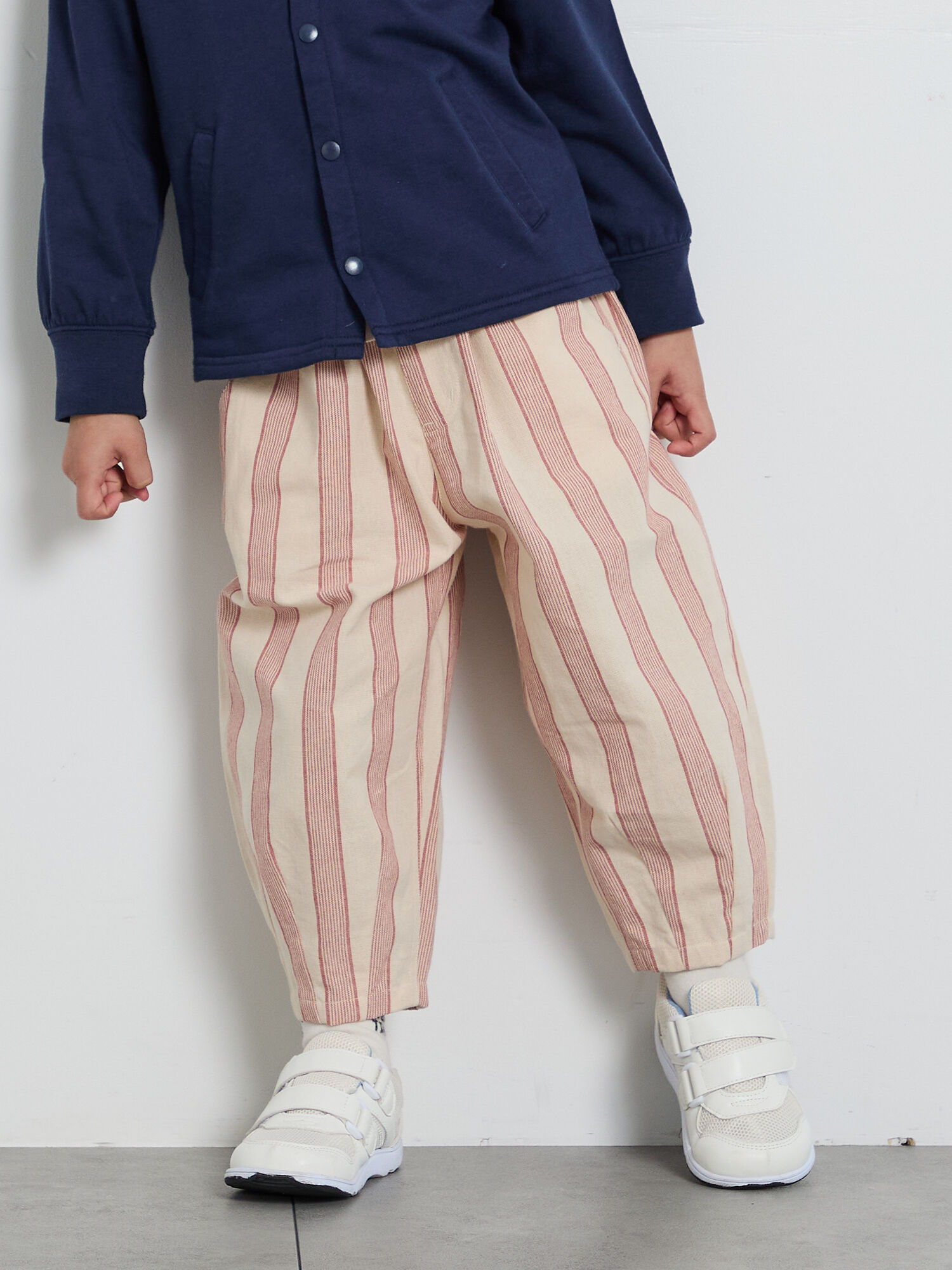 ストライプ柄コクーンパンツ（グレー/レッド/ボトムス/パンツ