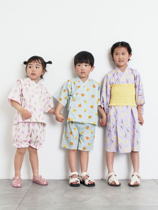 【商談中】ジュニア　子供　着物　/ 扇子　流水文様　梅　橘 ジュニア 着物 子供着物 お正月向け RKブランド 女の子の洗える着物